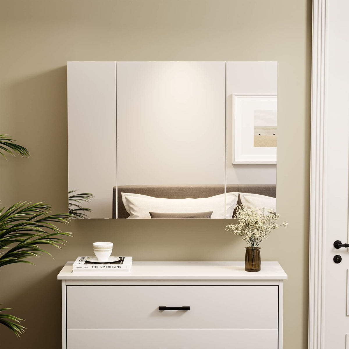 White 3 Door Bathroom Mirror Cabinet with Adjustable Shelves B8649