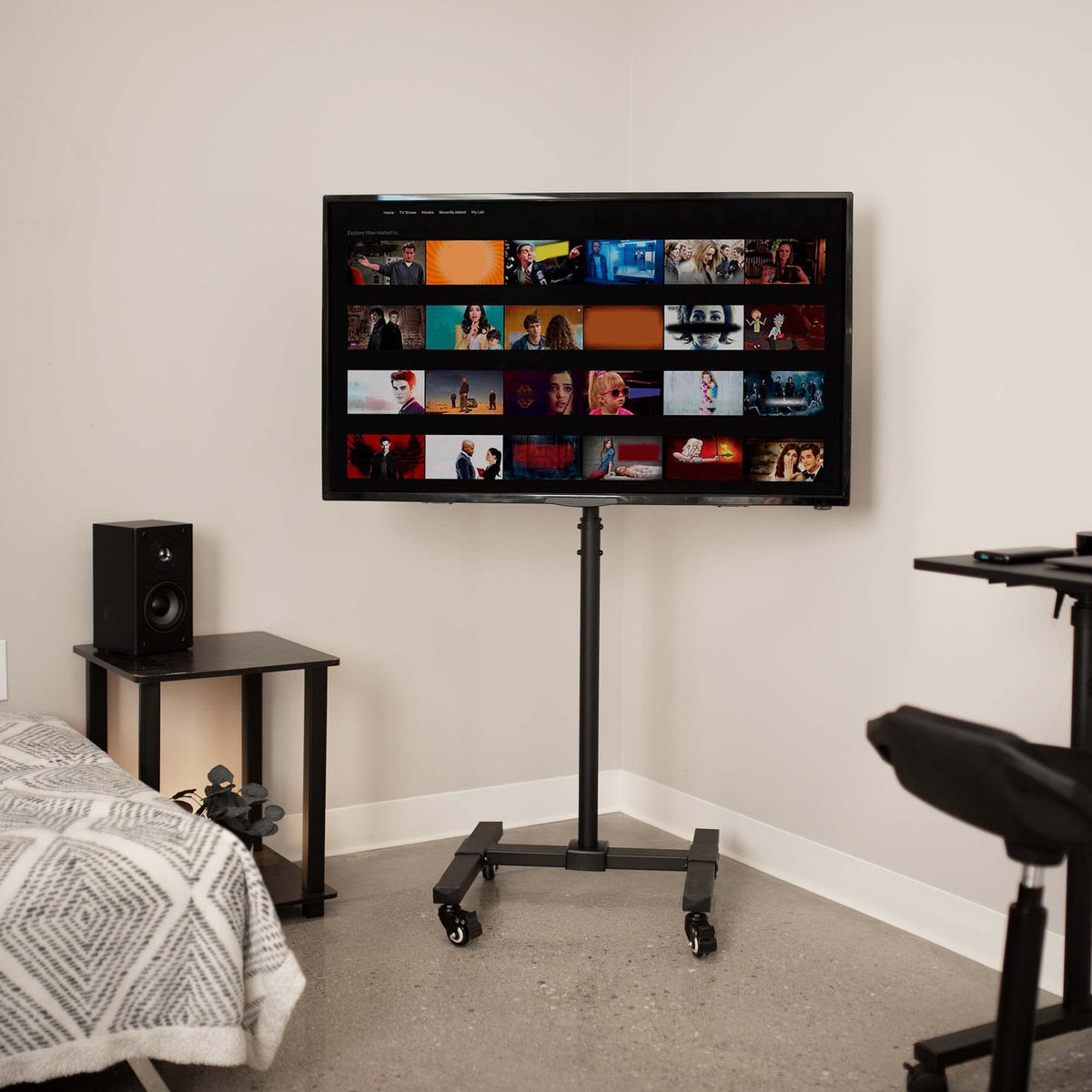 Black Rolling TV Cart for 13 to 50 inch Screens I390