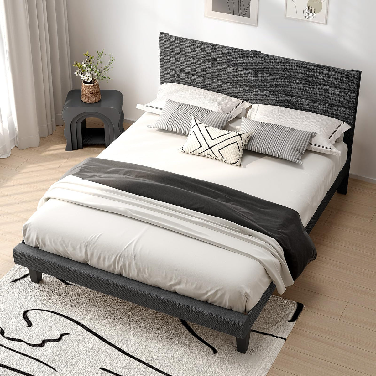Queen Size Linen Fabric Upholstered Platform Bed Frame E5297