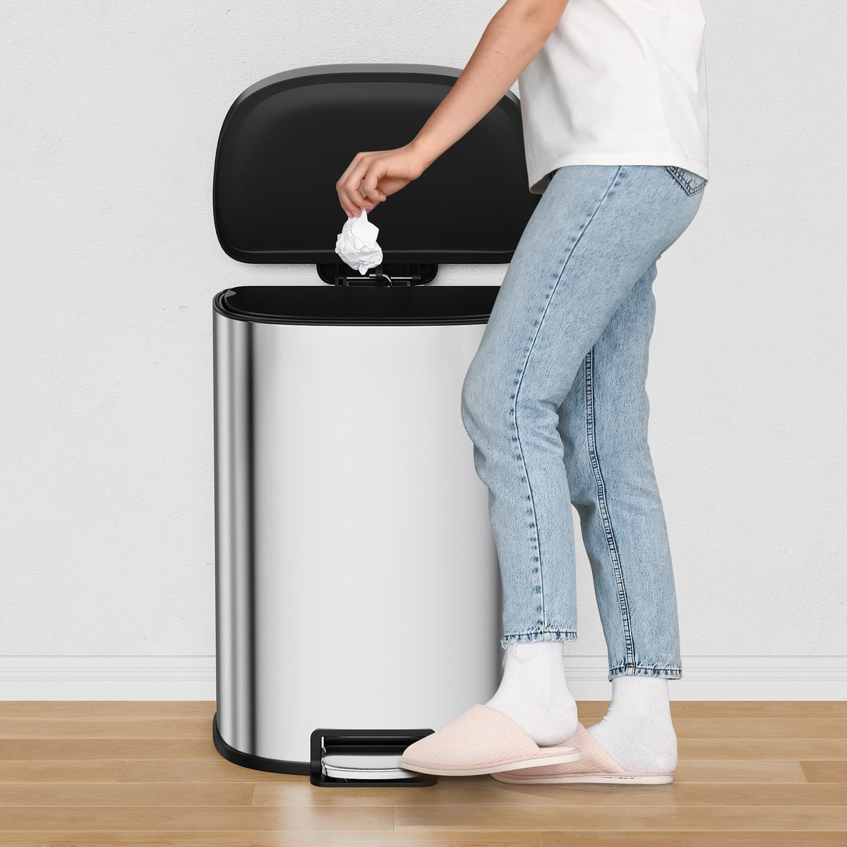 50L Stainless Steel Step-On Trash Can O784